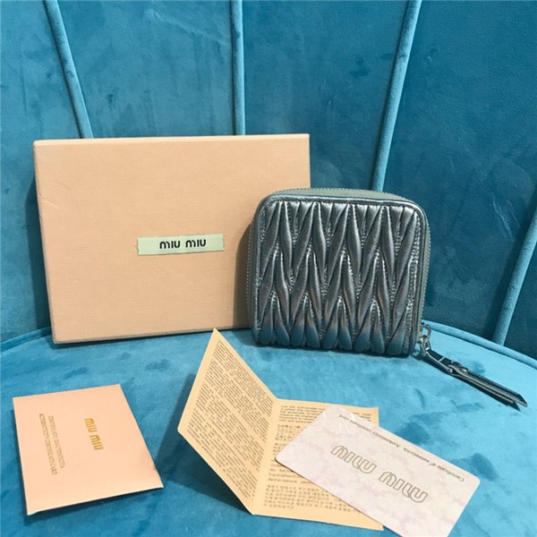 미우미우 지퍼 반지갑 5M0522-1 2020/신상