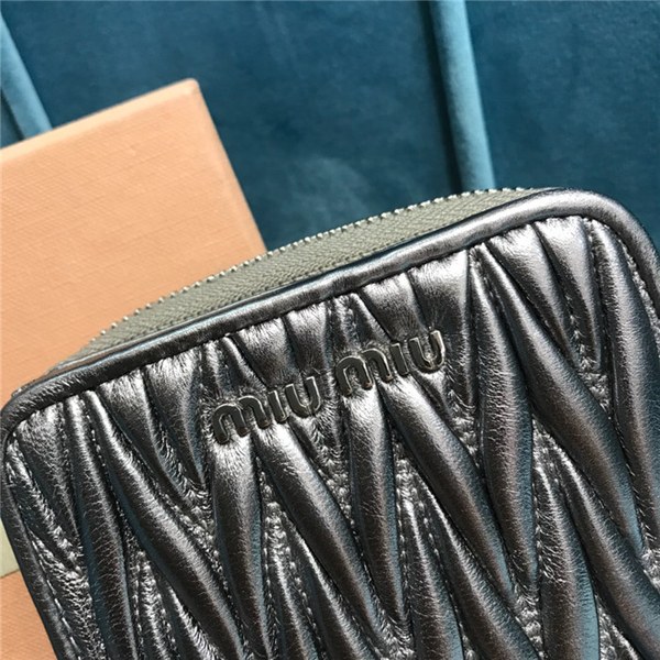 미우미우 지퍼 반지갑 5M0522-1 2020/신상