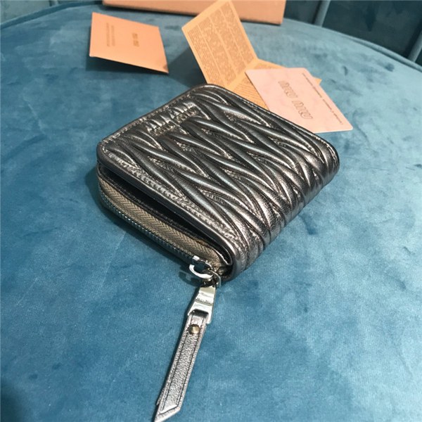 미우미우 지퍼 반지갑 5M0522-1 2020/신상