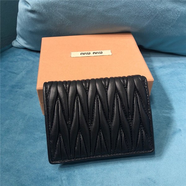 Miumiu 미우미우 반지갑 5MV204