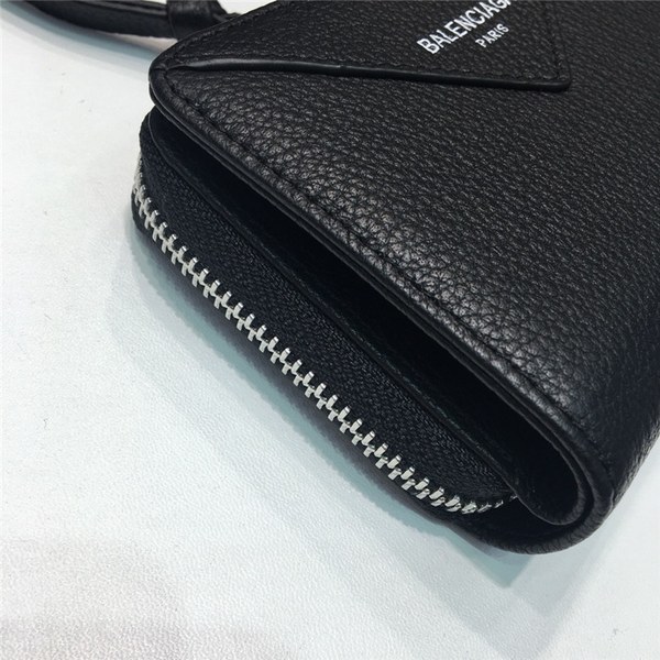 발렌시아가 지갑 신상 B6554