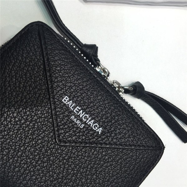 발렌시아가 지갑 신상 B6554