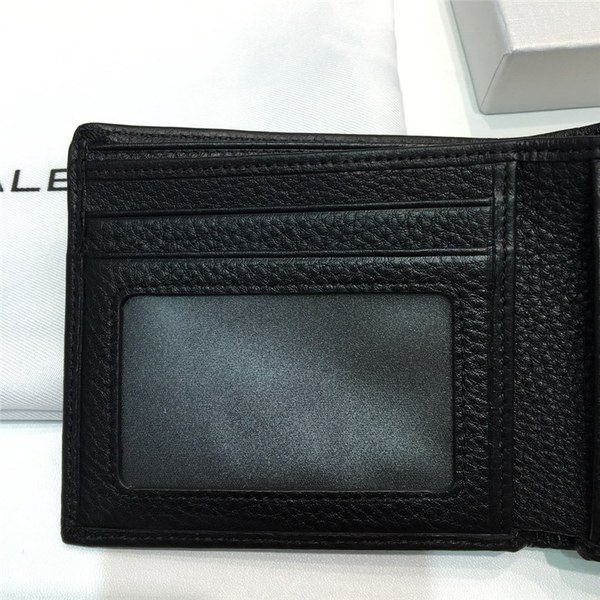 발렌시아가 반지갑 신상 B2020