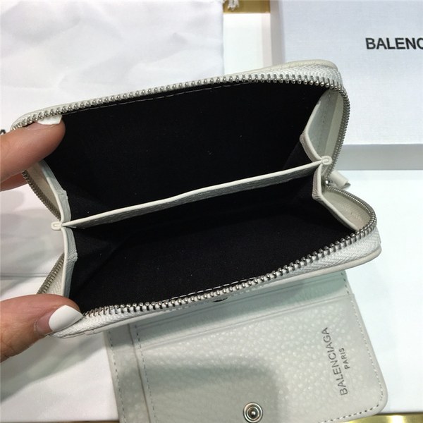 발렌시아가 지갑 신상 B2021