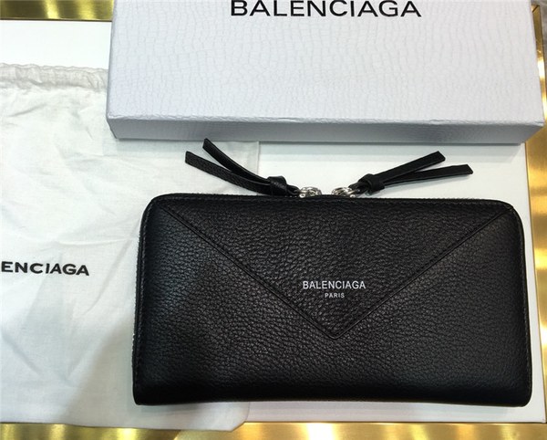 발렌시아가 지갑 신상 B6522