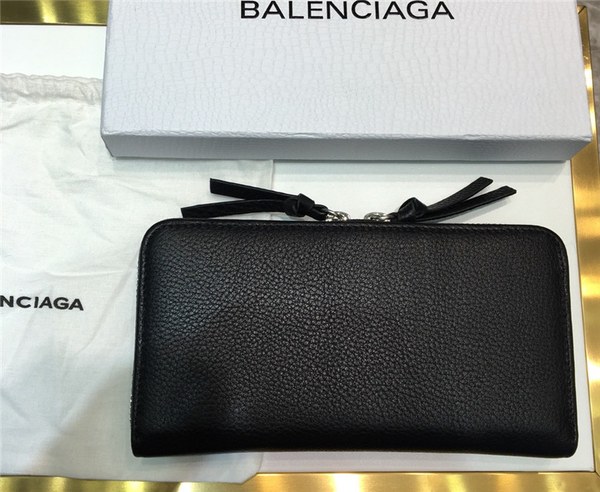 발렌시아가 지갑 신상 B6522