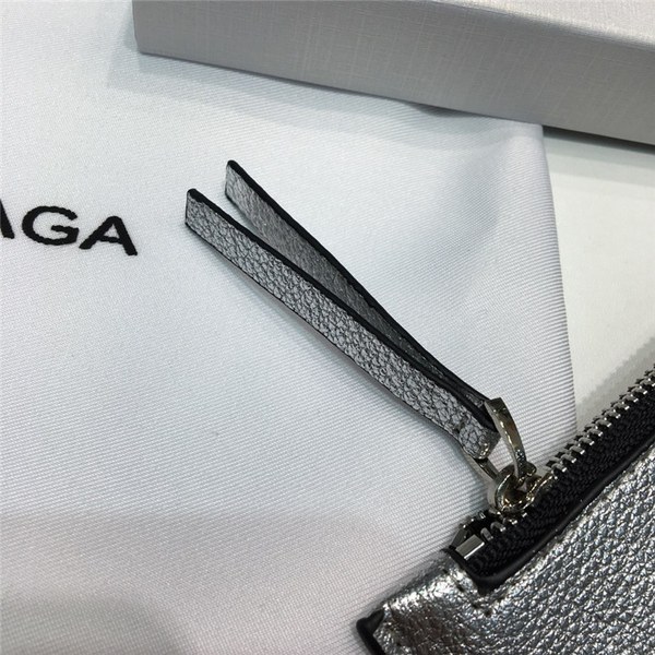 발렌시아가 롱 카드지갑 신상 B6544