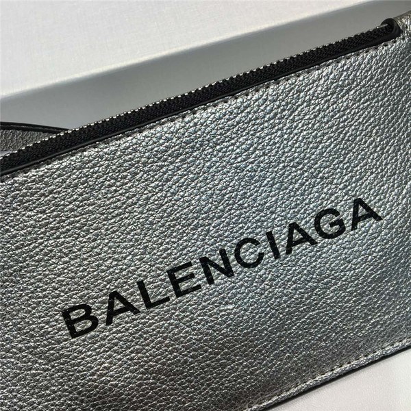 발렌시아가 롱 카드지갑 신상 B6544