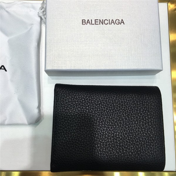 발렌시아가 지갑 신상 B6552