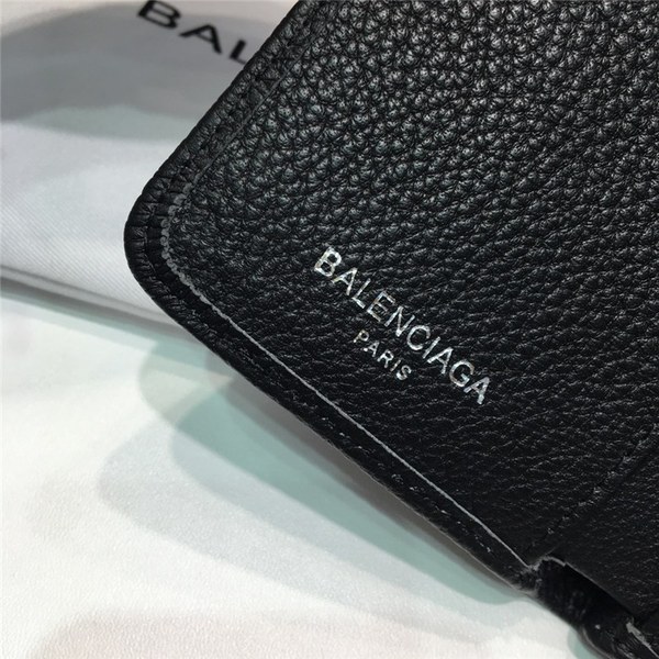 발렌시아가 지갑 신상 B6552