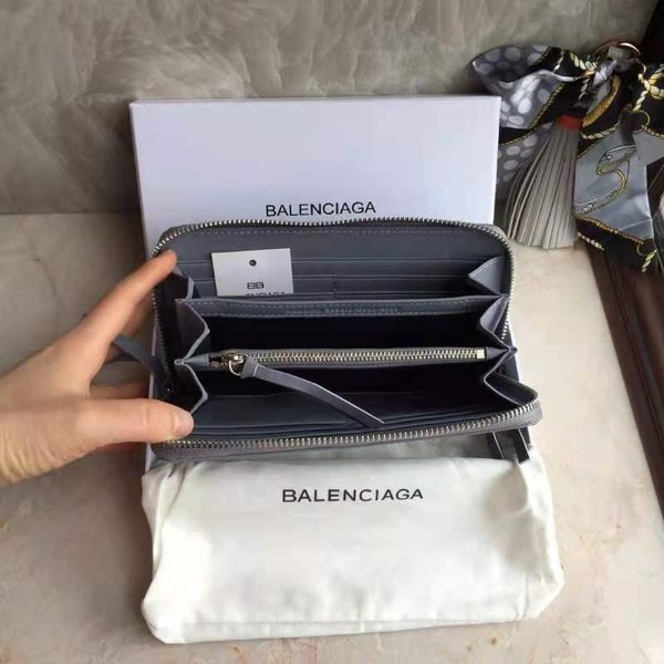 발렌시아가 지갑 신상 B6521