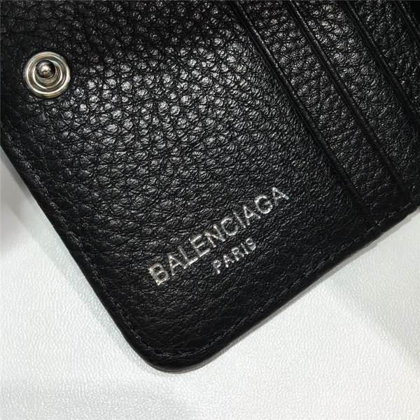 발렌시아가 지갑 신상 B2022