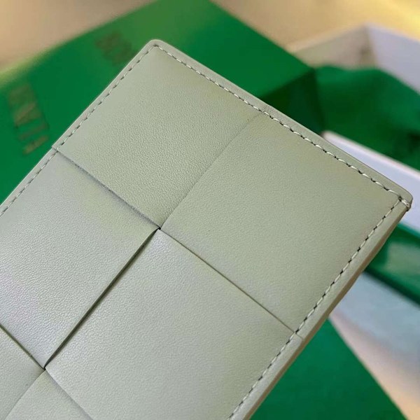 보테가베네타 2024 인트레치아토 카드 지갑