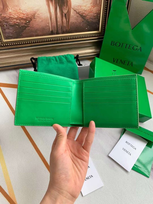 보테가베네타 2023 605721 인트레치아토 반지갑 지갑