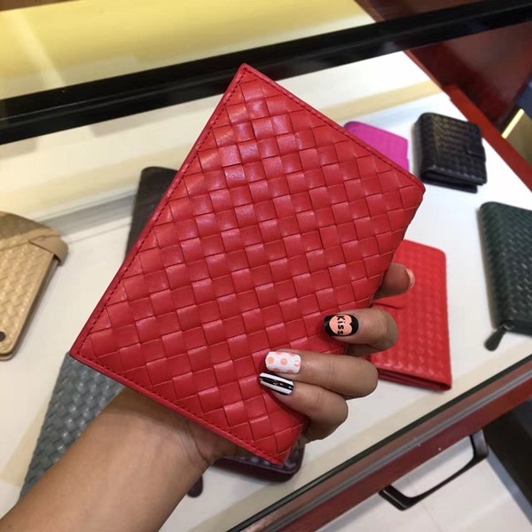 Bottega Veneta [미러급] 보테가베네타 여권지갑 13470 레드 (송아지가죽)