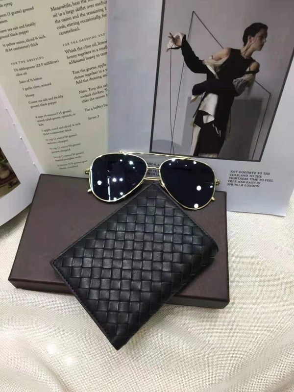 [BOTTEGA VENETA]보테가베네타 인트레치아토 VN 폴더 반지갑
