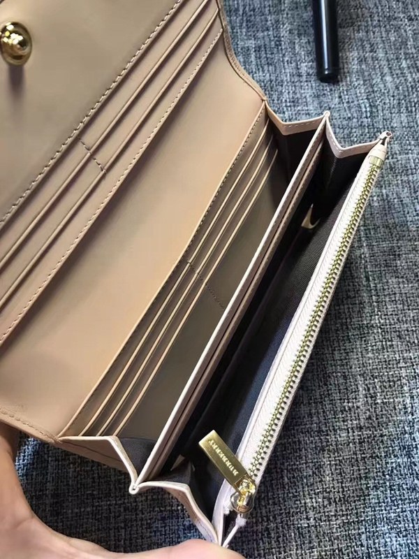 버버리 장지갑 3910 핑크