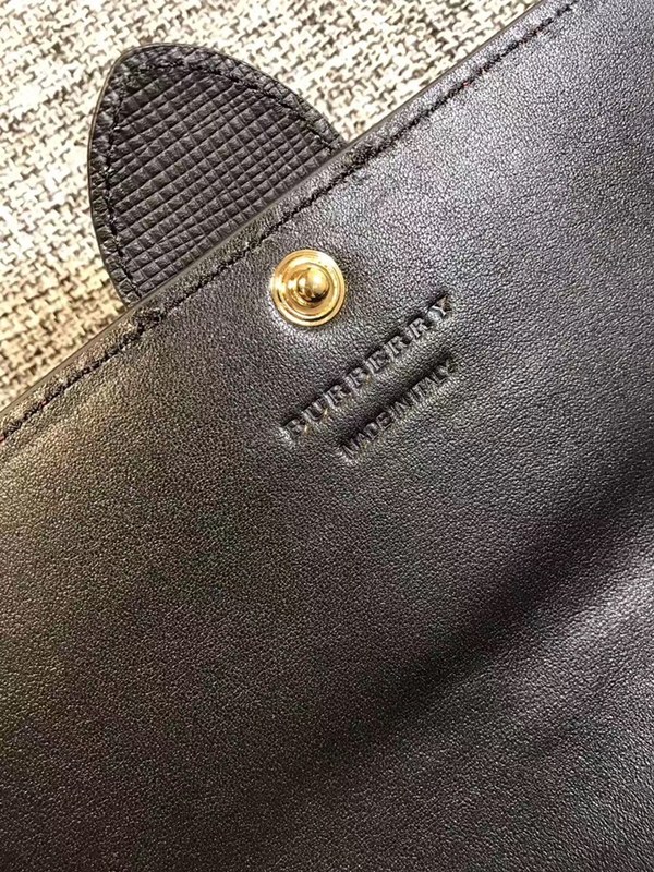 버버리 버클 장지갑