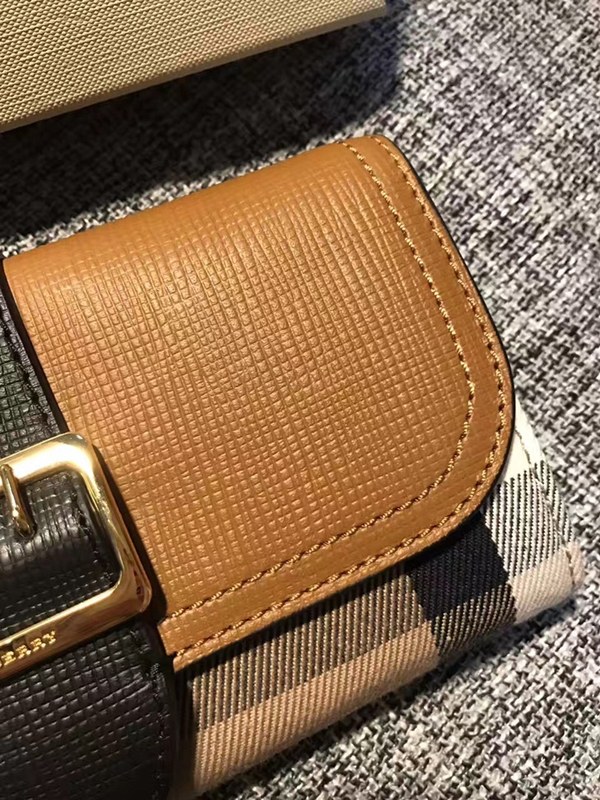 버버리 버클 장지갑