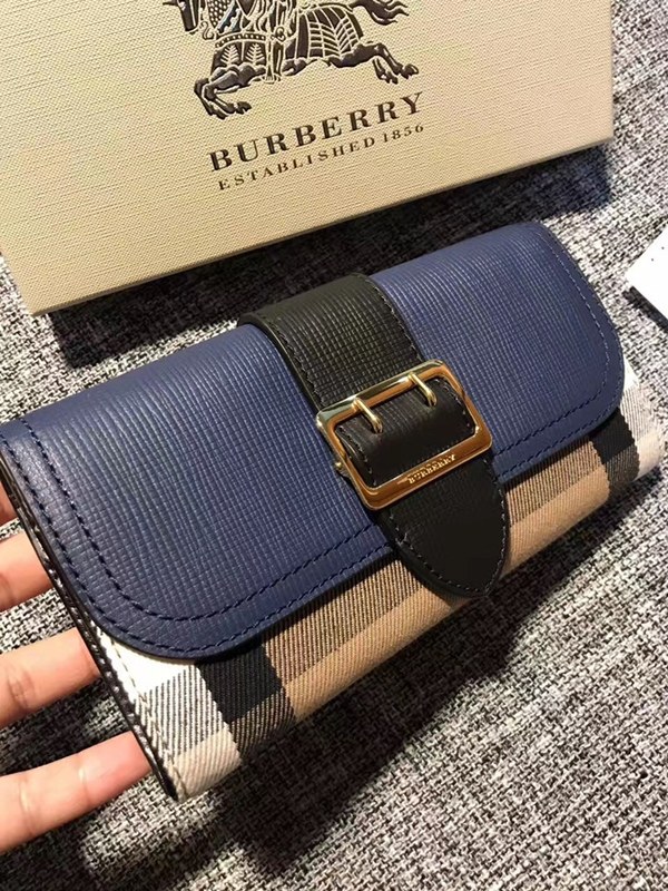 버버리 버클 장지갑