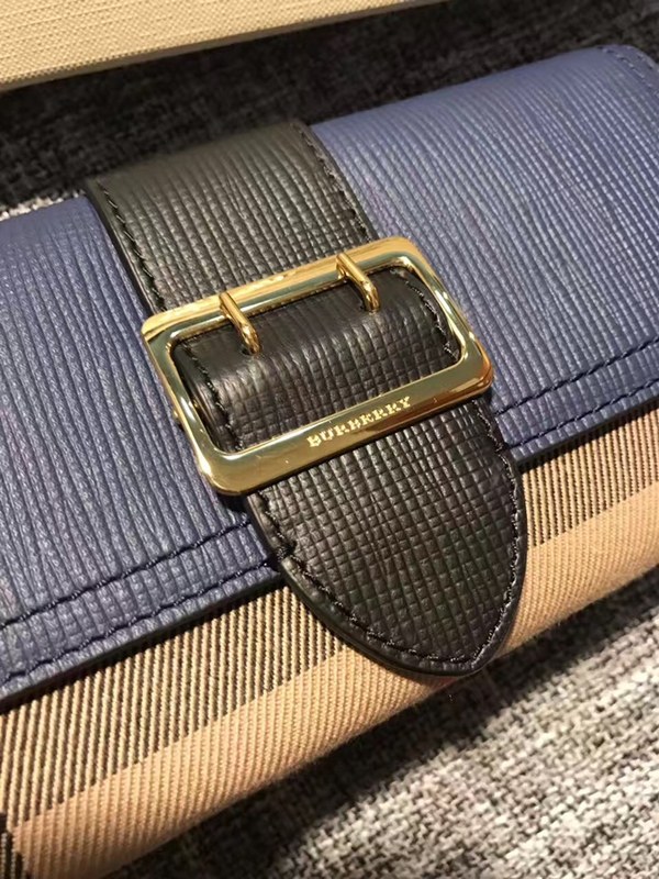 버버리 버클 장지갑