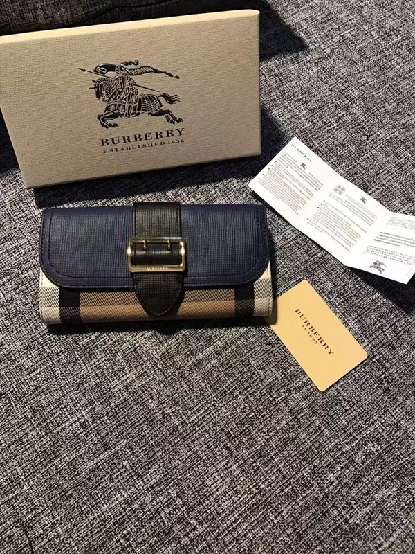 버버리 버클 장지갑