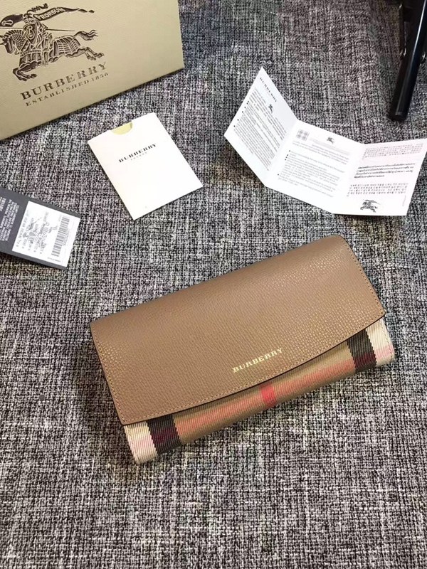 버버리 장지갑 3955506 소가죽