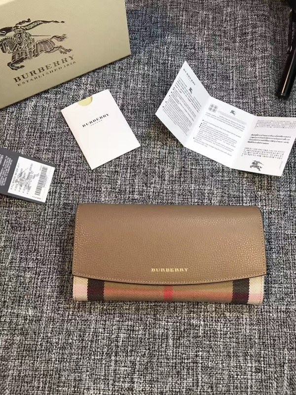 버버리 장지갑 3955506 소가죽