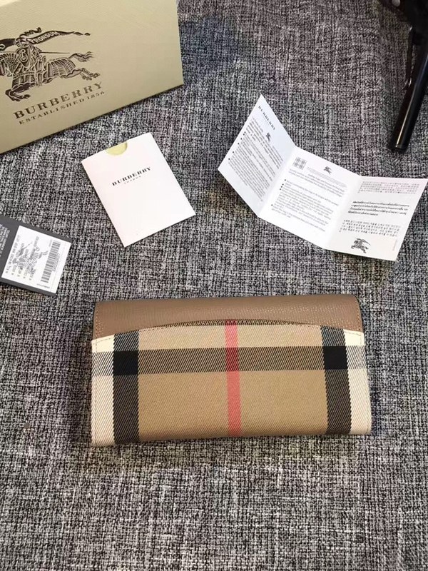 버버리 장지갑 3955506 소가죽