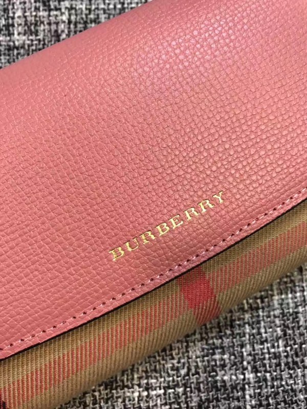 버버리 장지갑 3955506 소가죽