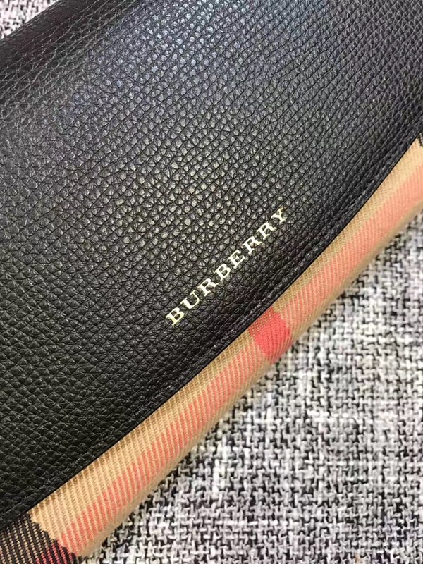 버버리 장지갑 소가죽