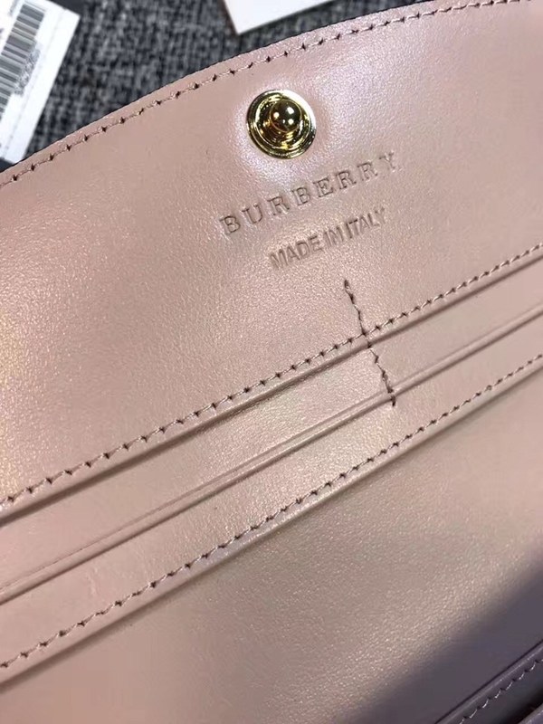 버버리 장지갑 3955506 소가죽