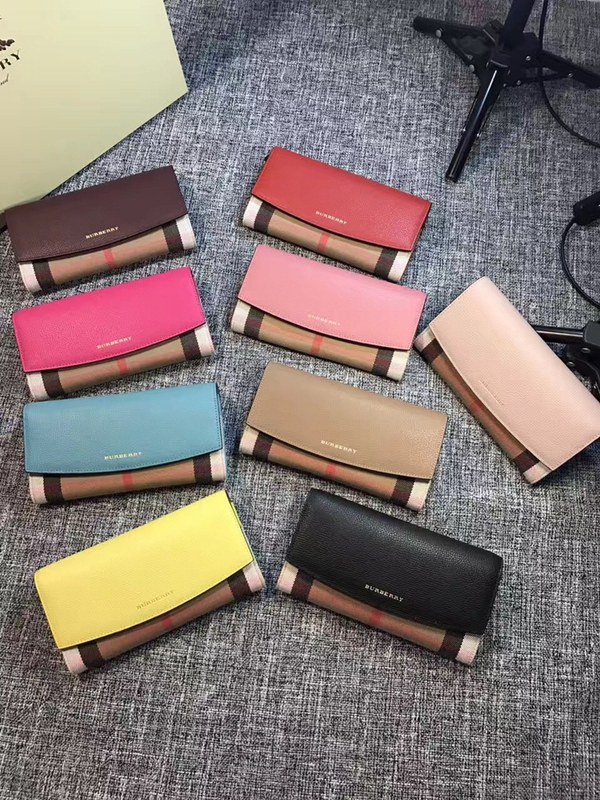 버버리 장지갑 3955506 소가죽