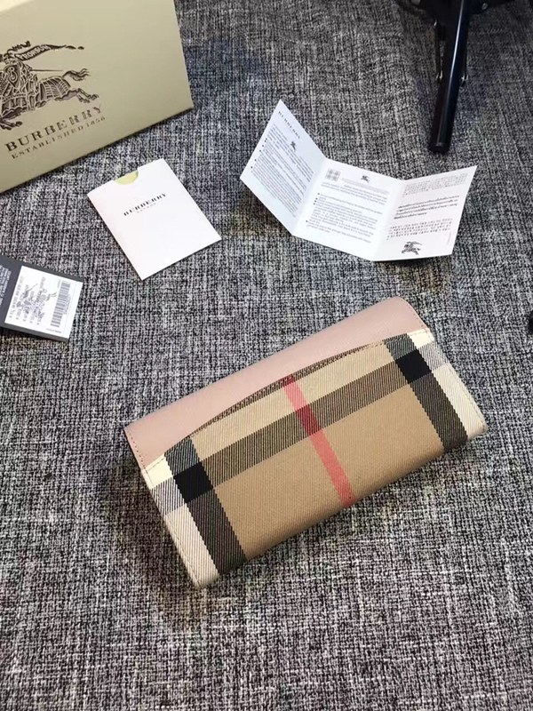 버버리 장지갑 3955506 소가죽