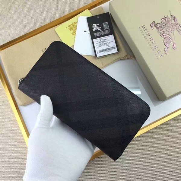 버버리 지퍼장지갑 3996