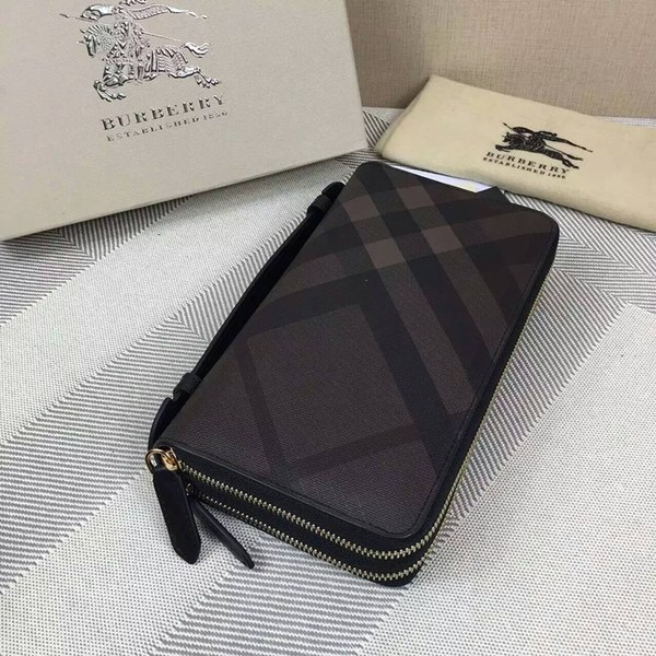 버버리 2단 지퍼장지갑 3998