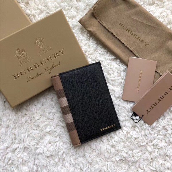 버버리 여권지갑 2컬러