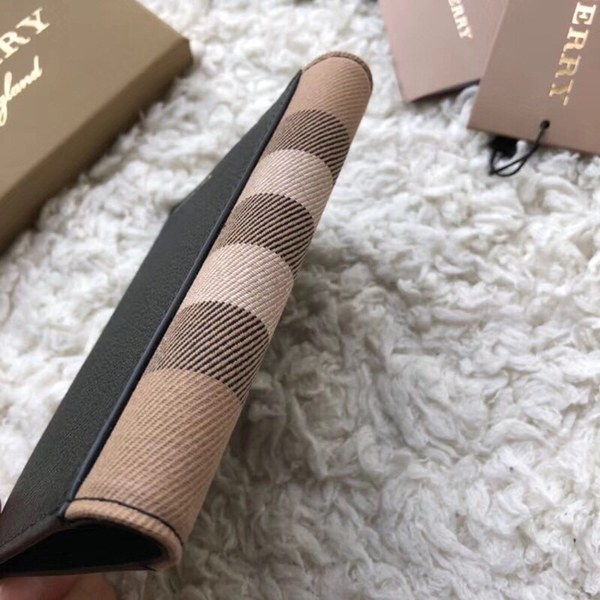 버버리 여권지갑 2컬러