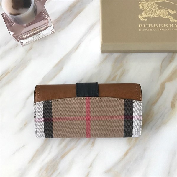 버버리 장지갑 신상 B6405-1