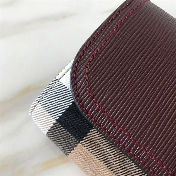 버버리 장지갑 신상 B6405-2