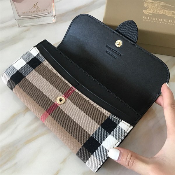 버버리 장지갑 신상 B6405-2