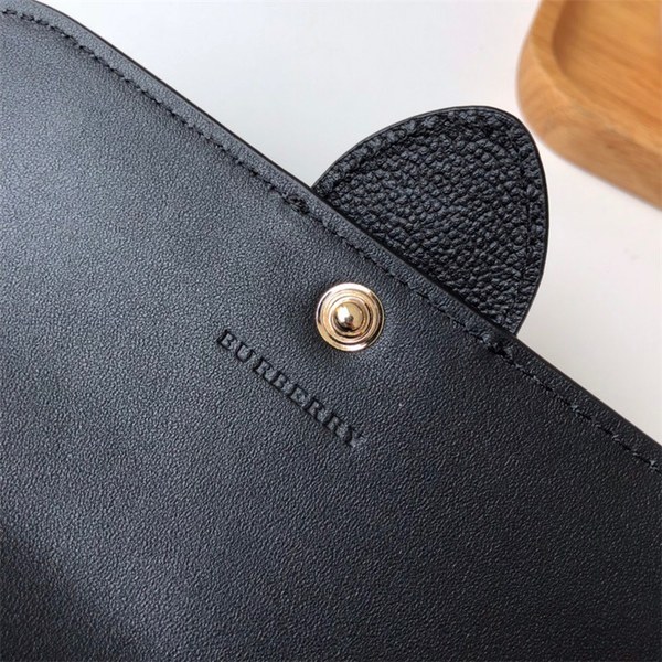 버버리 장지갑 신상 B6405-3