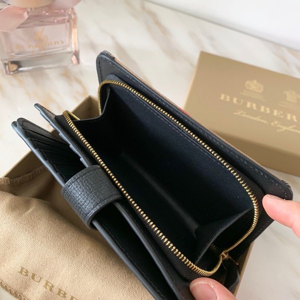 버버리 지갑 신상 B31005-4
