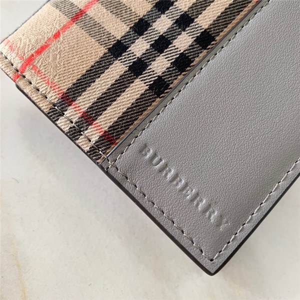 버버리 장지갑 신상 B63632