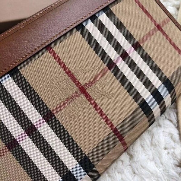 Burberry 버버리 지퍼 장지갑 036