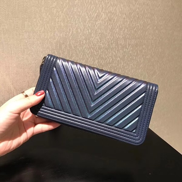 샤넬 보이 장지갑 블루