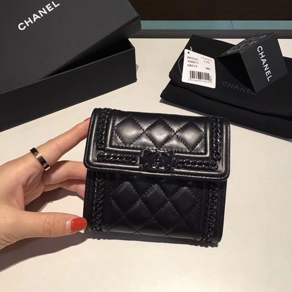 신상 샤넬 보이 체인반지갑