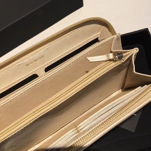 샤넬 보이 지퍼 장지갑