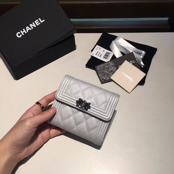 샤넬 보이 반지갑 실버