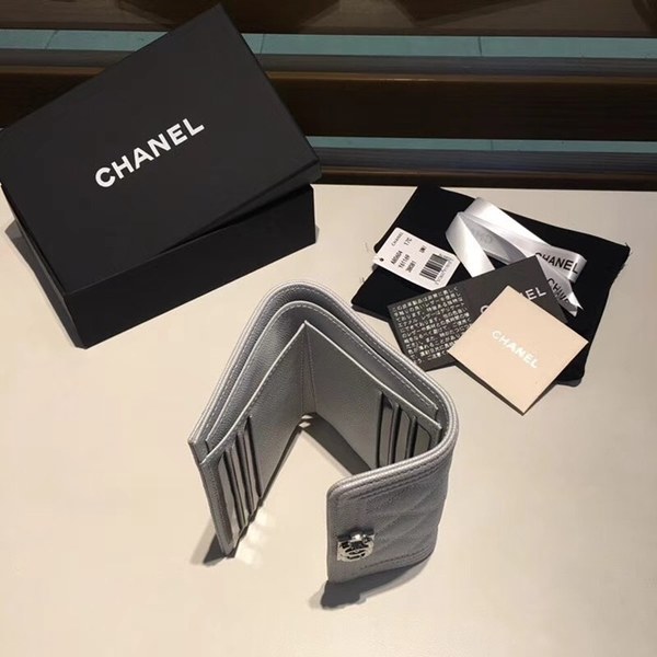 샤넬 보이 반지갑 실버